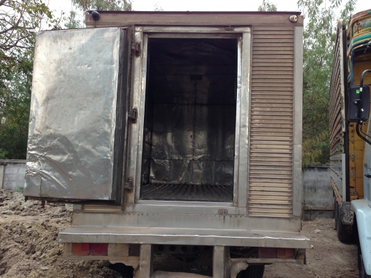 ขาย ตู้น้ำแข้ง ติดรถบรรทุก 6ล้อสภาพดีพร้อมใช้งาน