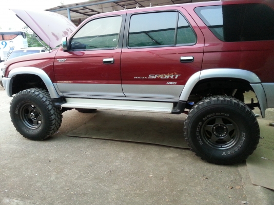 ขายยางMAXXIS  BUCKSHOT 265/75/16  ปี09 2เส้นและแถม BIGHORNสภาพพอใช้ได้อีก 2เส้น