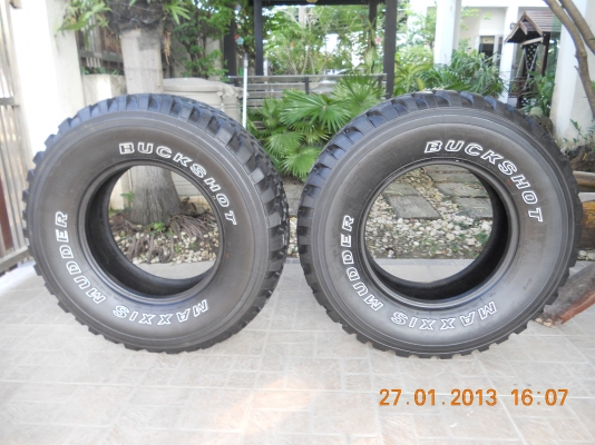 ขายยางMAXXIS  BUCKSHOT 265/75/16  ปี09 2เส้นและแถม BIGHORNสภาพพอใช้ได้อีก 2เส้น