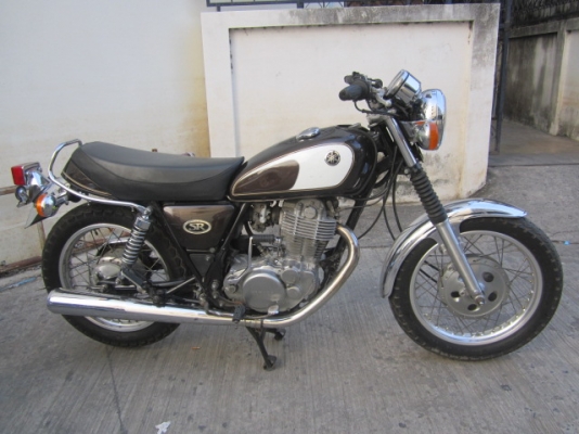 อีกคันครับ SR400 ปี 2000 ประกอบใหม่ครับ ราบละเอียดโทรเลย รถมีเยอะ(รับแลกเทริน์SR400ทุกแนวครับ หรือ รถรุ่นอื่นๆๆ)