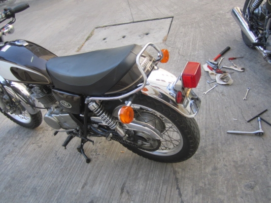 อีกคันครับ SR400 ปี 2000 ประกอบใหม่ครับ ราบละเอียดโทรเลย รถมีเยอะ(รับแลกเทริน์SR400ทุกแนวครับ หรือ รถรุ่นอื่นๆๆ)