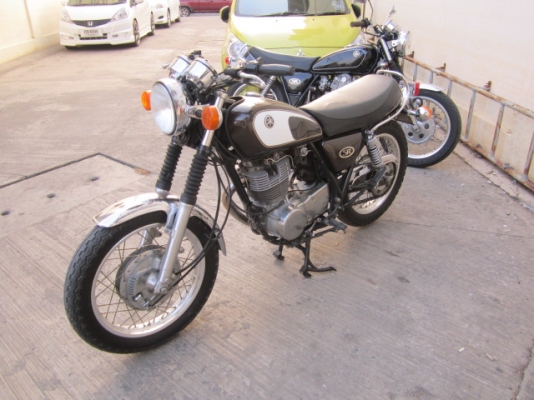 อีกคันครับ SR400 ปี 2000 ประกอบใหม่ครับ ราบละเอียดโทรเลย รถมีเยอะ(รับแลกเทริน์SR400ทุกแนวครับ หรือ รถรุ่นอื่นๆๆ)