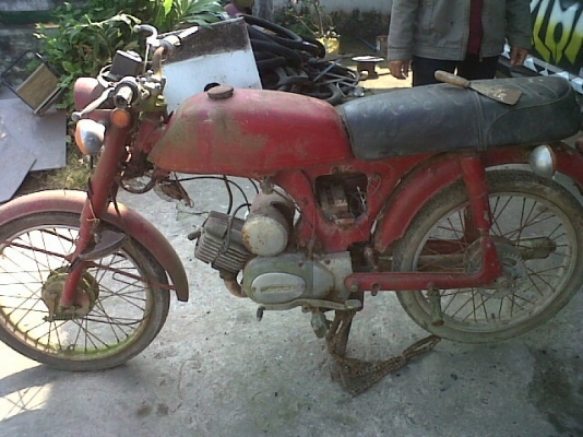 ขาย A100 ทะเบียนโอน ไม่ติด โครงผุ(ตัวเลขยังอยู่) สตาร์ทลง 5000 บาท