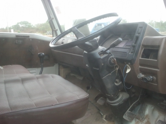 ขาย HINO 117 แรง FB 112 ห้างแท้ เฟือง F หลังแล้วรถสภาพดีพร้อมใช้ครับมีสโลว์กลางครับ