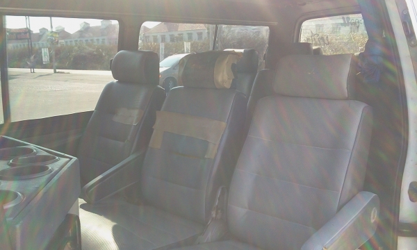 รถตู้สำหรับรับนักเรียน