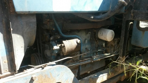 ขายรถไถ FORD 8210 2 เพลา เลขตัวรถ BA25804 เครื่อง G802367 6 สูบ 115 แรงม้า ใบมีดดันหน้า ราคา 400000