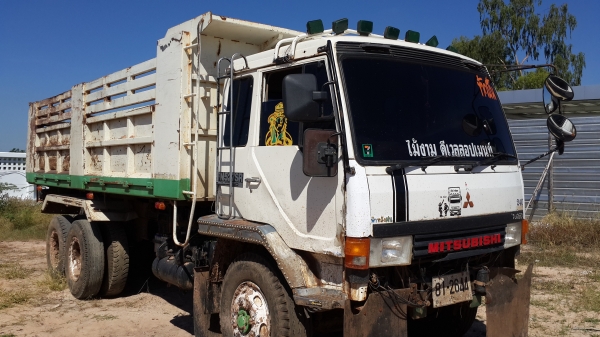 ขายด่วนไอ้หลงโบสองเพลาดั้มซีเรี่ยนFN527MTF3754สภาพเก็บรายละเอียดใหม่สวยกริบโทร0843923995