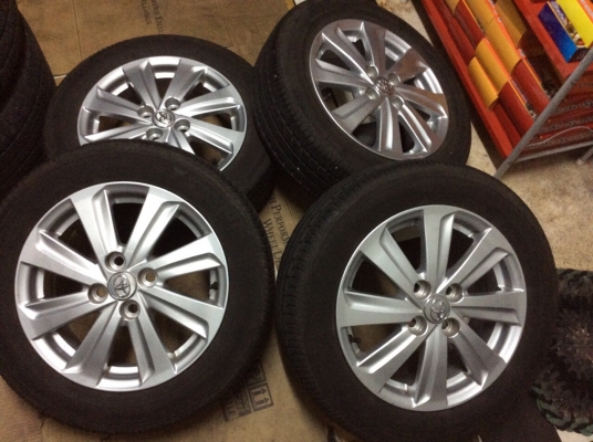 ขายแม็กเดิมvios ขอบ15 พร้อมยาง Yokohama ปี13 ถูกๆ