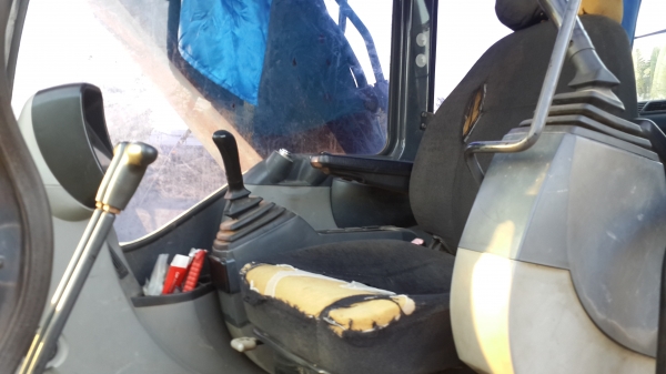 ขายด่วนแบ็คโฮKOBECO SK200-8สภาพเดิมๆราคาเบาๆโทร0843923995