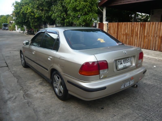 HONDA CIVIC 1.6 VTi-E รถสวยพร้อมใช้