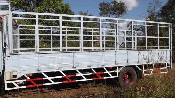 ขายกระบะคาร์โก้พร้อมโครงข้าง หกล้อ ร็อคกี้ 7.20 เมตร