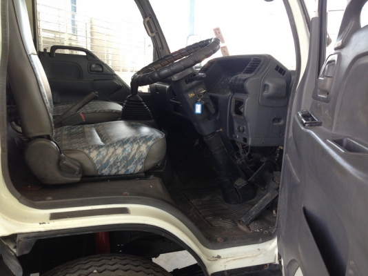 ISUZU NQR EURO 2 เครื่อง 140 แรง 6 เกียร์ ยาว 5.50 เมตร ISUZU NQR EURO 2 เครื่อง 140 แรง 6 เกียร์ ยาว 5.50 เมตร