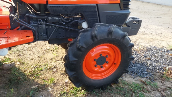 ปัญญาแทรคเตอร์..จัดมาให้ครับ ด่วน!!!คูโบต้า L3408 พร้อมผาน 6 เล่มทะเบียนพร้อม