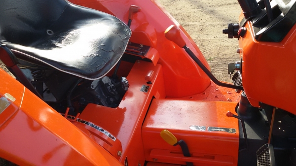 ปัญญาแทรคเตอร์..จัดมาให้ครับ ด่วน!!!คูโบต้า L3408 พร้อมผาน 6 เล่มทะเบียนพร้อม