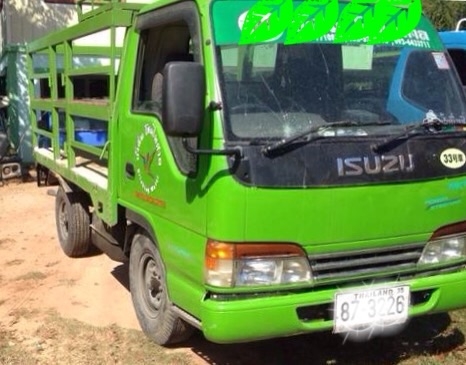 ISUZU ELF 74 HP รถบรรทุก 4 ล้อกลาง หัวเก๋งสวยภายในคอนโซลสวยครบ กระจกปรับไฟฟ้า กระบะเหล็กบรรทุกน้ำดื่มความยาว 3.20 เมตร ช่วงล่างคัชซีสวยเดิมๆไม่มีบวม เอกสารทะเบียนภาษีเต็มครบพร้อมชุดโอน ราคาต่อรองได้ครับ