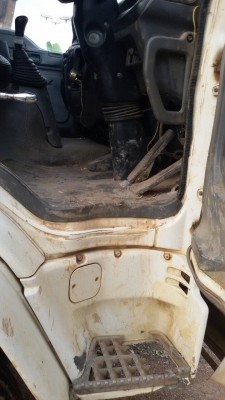 ISUZU-เดทก้า10ล้อดั้ม2เพลา270.เครื่องดำ.ปี48.ครัชซีสวยมากๆ.สภาพสวยพร้อมใช้.