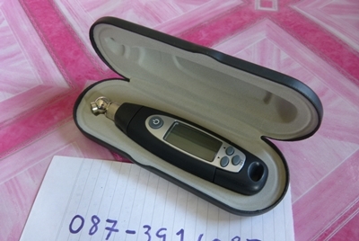 ที่วัดลมยาง สามารถตั้งโปรแกรมได้ในตัว พร้อมไฟส่อง LED ในตัวครับๆ 2500 บาท.-    ส่งฟรี