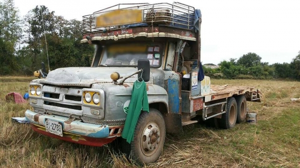 ขายเทรลเลอร์10ล้อหน้ายาว 165 6BD1 ช่วงล่างร็อคใหญ่ แชชซีสวยเครื่องดี ทะเบียนเต็มปี58 สภาพพร้อมใช้งาน หางปลาแบ็คโค