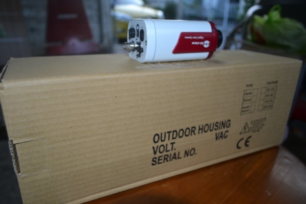 CCTV Hiview 700 TVL +Housing Adapter12 VDC