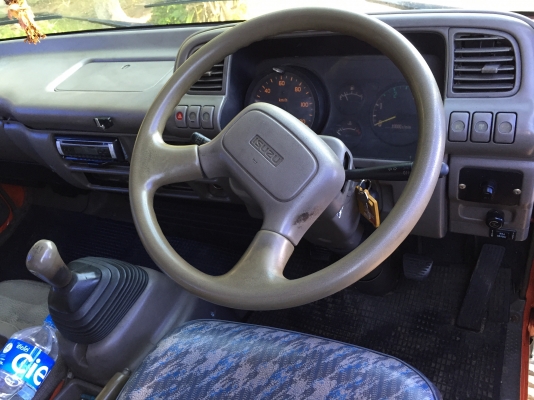 ขายรถสไลด์ IZUSU.   NPR66P. สภาพพร้อมใช้งานครับ เล่มทะเบียนพร้อมโอน