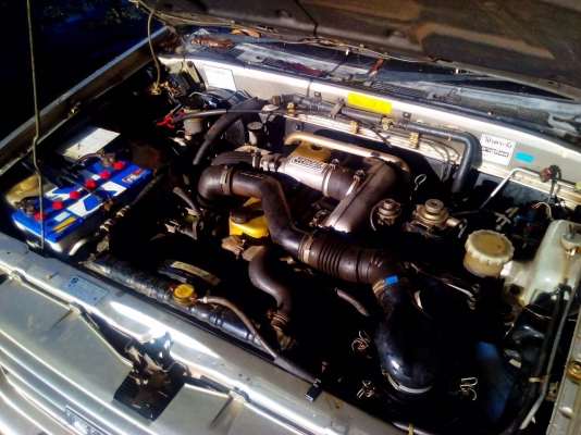 ขายเครื่องยนต์isuzu2500ccกำลังจะยกลงอุปกรณ์ในรูปให้ครบเลยครับ