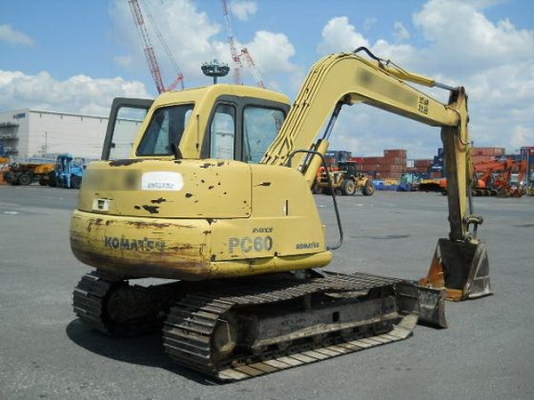 ขายรถขุด  KOMATSU PC60-7  มีหลายคัน