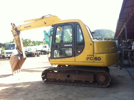 ขายรถขุด  KOMATSU PC60-7  มีหลายคัน
