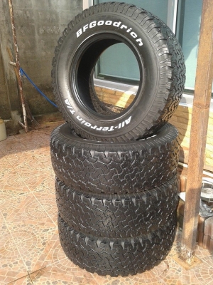 ขายครับเผื่อท่านใดหาอยู่ BF T/A 265/70/16 ปี 11 ทั้งชุด 7500 บาทครับ ขายครับเผื่อท่านใดหาอยู่ BF T/A 265/70/16 ปี 11 ทั้งชุด 7500 บาทครับ