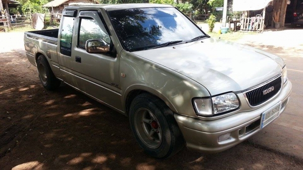 isuzu dragon spececab 2.8 ปี 99 เกียธรรมดา isuzu dragon spececab 2.8 ปี 99 เกียธรรมดา