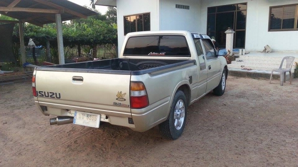 isuzu dragon spececab 2.8 ปี 99 เกียธรรมดา isuzu dragon spececab 2.8 ปี 99 เกียธรรมดา