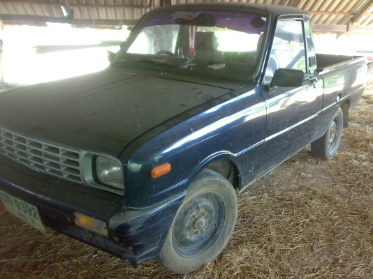 มาสด้า 1000 เล็กกะทัดรัด ประหยัดครับ