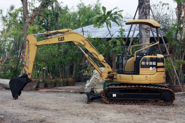 ขายรถขุดแบ็คโฮ MITSUBISHI MM30CR (CAT) ไม่เคยผ่านการใช้งานในไทย มี VDO ทดลองขับให้ดู ติดต่อ 086-775-7900, 086-324-1992