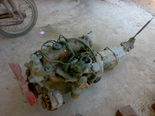 เครื่องโตโยต้า 12R พร้อมเกียร์ 5เกียร์ครับ