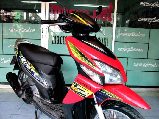 click 110 คาร์บู ปี 51 สีดำแดง  ภายนอกตามสภาพ  ไมล์  5 หมื่นโล ราคาเบาๆ แถม 2 รายการ 13900