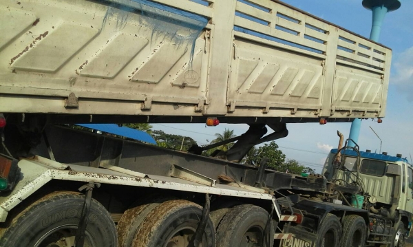 หางเซมิดั้มสามมิตร ยาว8เมตร 3คานยัดปี47 ยังไม่ลงเ่ล่ม