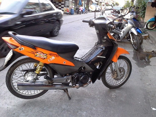 Wave z ubox ปี 49 รถบ้าน เครื่องเดิมๆ ไม่หลวม เอกสารครบ ราคาไม่แพง