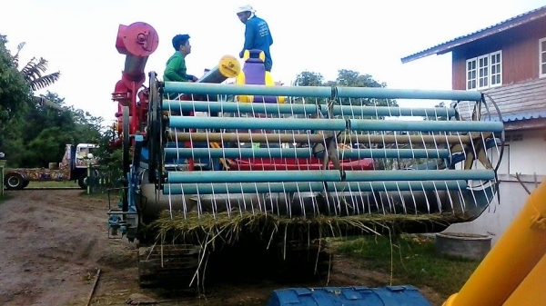 ขาย รถเกี่ยวข้าว บางไทร การช่าง