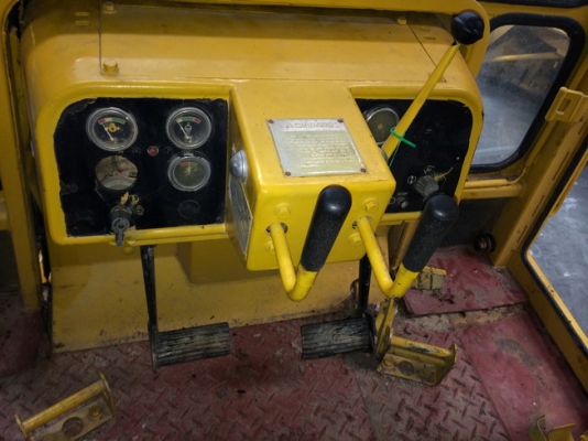 CAT D6D เครื่อง ไดเร็ค นำเข้ามาเองจากยุโรป ขายถูกครับ มีริปเปอร์