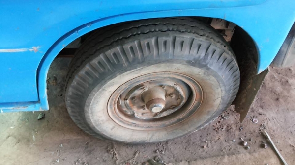 **125,000 บ.ต่อรอง**ขาย4ล้อกลาง ISUZU TLD วางเครื่อง 4BC2-100แรงฝาดำ เกียร์สั้นสายแล้ว เครื่องดี แน่น แรงดี ฟิตมาไม่นาน สตาร์ทติดง่าย เกียร์ดีไม่หลุด ช่วงล่างเดิม เฟืองท้ายเพลาลอย คัสซีดี เดิม มีบวมซับช่วงคอนิดๆ เสริมเหล็กบนแล้ว แข็งแรง คัสซีหลักยังสวยทั้