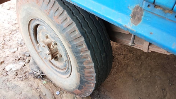 **125,000 บ.ต่อรอง**ขาย4ล้อกลาง ISUZU TLD วางเครื่อง 4BC2-100แรงฝาดำ เกียร์สั้นสายแล้ว เครื่องดี แน่น แรงดี ฟิตมาไม่นาน สตาร์ทติดง่าย เกียร์ดีไม่หลุด ช่วงล่างเดิม เฟืองท้ายเพลาลอย คัสซีดี เดิม มีบวมซับช่วงคอนิดๆ เสริมเหล็กบนแล้ว แข็งแรง คัสซีหลักยังสวยทั้