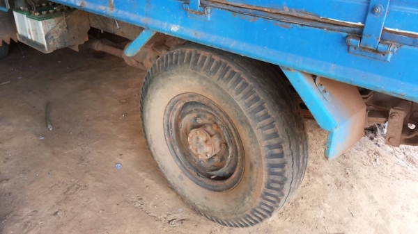 **125,000 บ.ต่อรอง**ขาย4ล้อกลาง ISUZU TLD วางเครื่อง 4BC2-100แรงฝาดำ เกียร์สั้นสายแล้ว เครื่องดี แน่น แรงดี ฟิตมาไม่นาน สตาร์ทติดง่าย เกียร์ดีไม่หลุด ช่วงล่างเดิม เฟืองท้ายเพลาลอย คัสซีดี เดิม มีบวมซับช่วงคอนิดๆ เสริมเหล็กบนแล้ว แข็งแรง คัสซีหลักยังสวยทั้