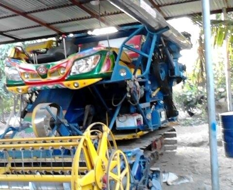 ขาย รถเกี่ยวข้าวเกษตร พัฒนา ไวไฟจอมพลัง