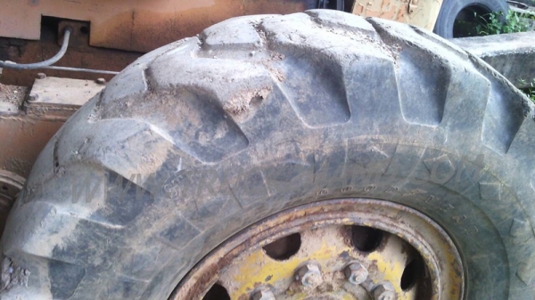 รถเกรดโคมัตสุ..GD37 เครื่องดี,ปั้มดี ยางพร้อมใช้ รถเกรดโคมัตสุ..GD37 เครื่องดี,ปั้มดี ยางพร้อมใช้