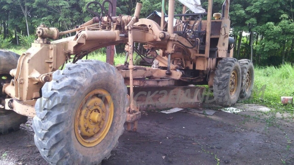 รถเกรดโคมัตสุ..GD37 เครื่องดี,ปั้มดี ยางพร้อมใช้