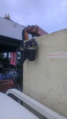 Sell> ขายเครื่องอาร์คสป๊อต เชื่อมเฉพาะจุด ใช้ระบบลม นิวเมติดครับ ไฟ 2 สาย พร้อมใช้งานครับ