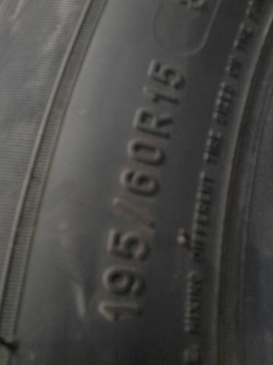 195/60R15 Michelin primacy 3 st ใหม่ๆ ไม่มีปะ ใช้งานน้อย มี2เส้น Tel.081-427-3941