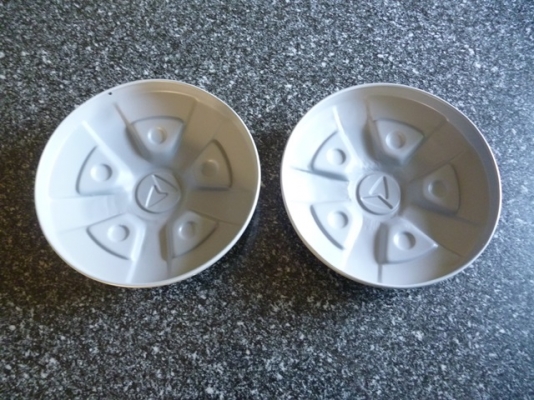 ขายฝาครอบล้อ RN20 2ฝา 600 บาท