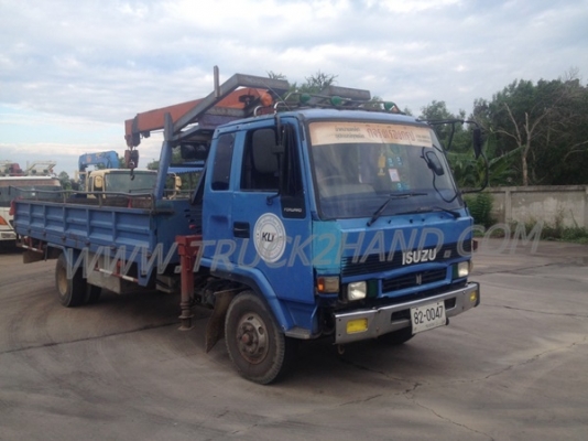 รถบรรทุก 6 ล้อ ติดเครน ยี่ห้อ ISUZU ปีจดทะเบียน 2548  195 แรงม้า