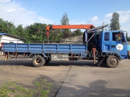 รถบรรทุก 6 ล้อ ติดเครน ยี่ห้อ ISUZU ปีจดทะเบียน 2548  195 แรงม้า