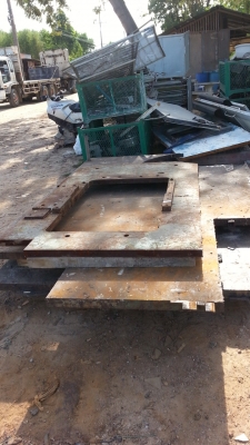 ขายเหล๊กแผ่นหนา 60 มิล 1 แผ่นเต็มขนาด 180x300 เซ็นติเมตร แผ่นใช้แล้วขนาด 218x307 เซ็น